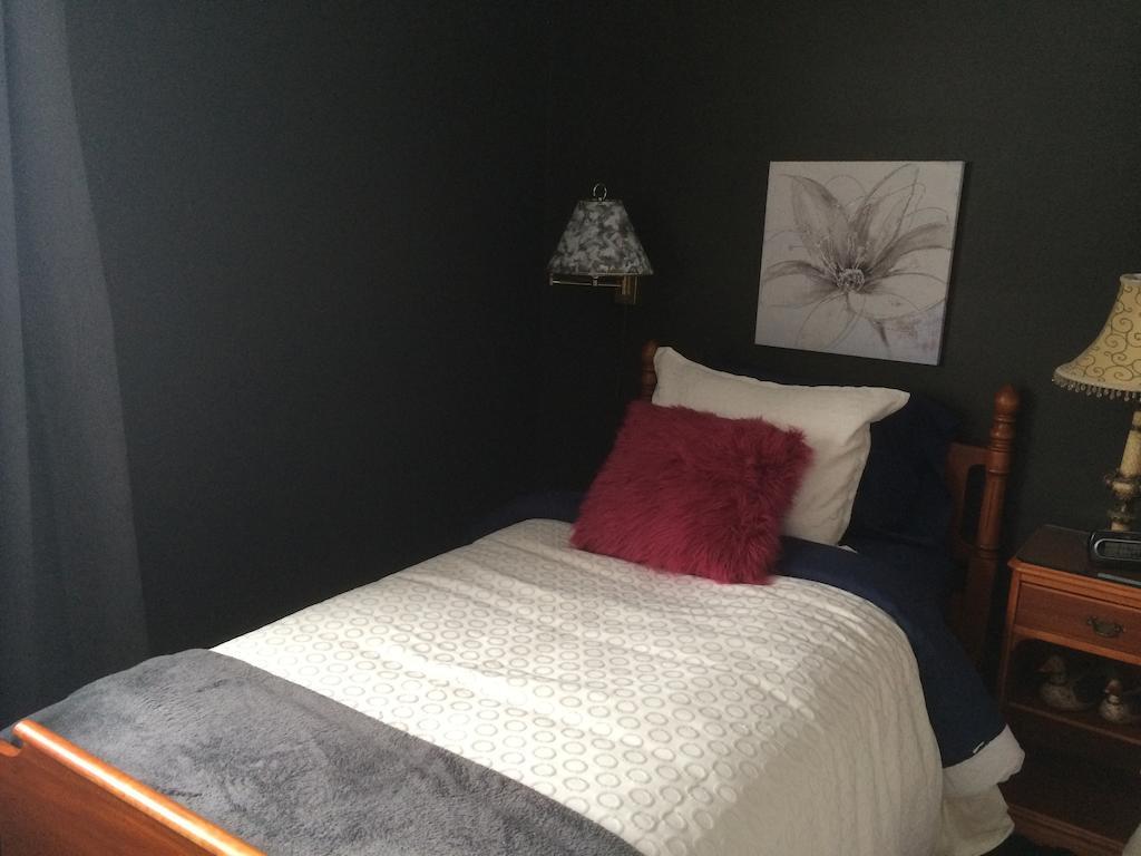 B&B Aux Deux Pignons Donnacona 객실 사진