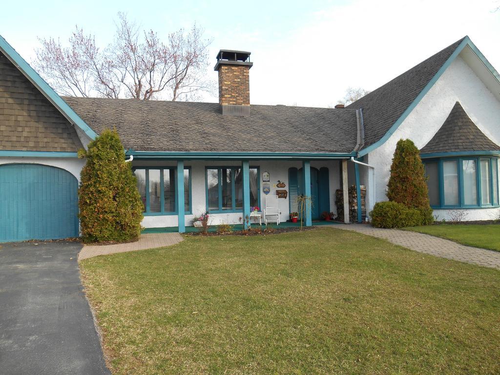 B&B Aux Deux Pignons Donnacona 외부 사진